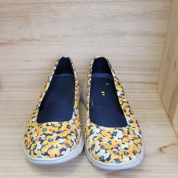 Lands End Womens Yellow Flower Print Slip On Shoes - Picture 4 of 9